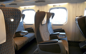 N700系新幹線のグリーン車の座席