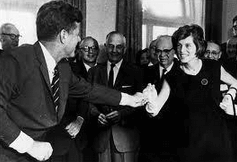 ケネディ元大統領とスペシャルオリンピックスを設立した妹のユニス・ケネディ・シュライバーさん